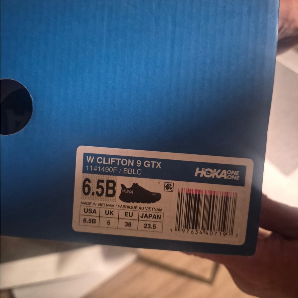 Hoka One Black Athletic Shoes - Picture 4 of 4